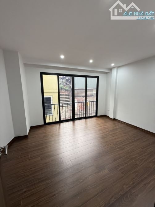 MẶT NGÕ PHỐ CÁT LINH , 7TẦNG THANG MÁY NHẬP KHẨU-DT 37M2-MT,7.2:GIÁ CHỈ 14.6 TỶ - 2