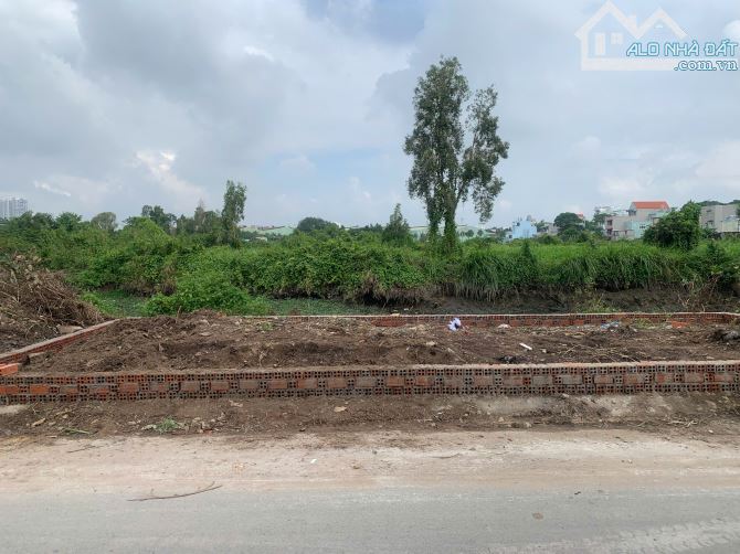BÁN NỀN (10X24,5) FULL THỔ GIÁP RANH THỦ ĐỨC VIEW SÔNG ĐƯỜNG 10M SỔ RIÊNG CÁCH QLO 13 700M - 2