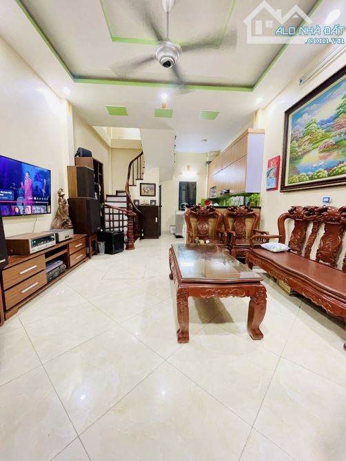Mặt ngõ Xã Đàn, ngõ 3 gác thông thoáng, nông, gần ô tô, DT 45m2*5T, MT4,2m, 10,5 tỷ - 2