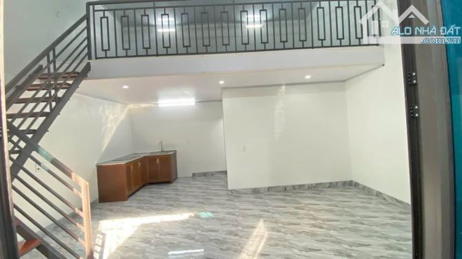 Bán nhà cấp 4 đường Hà Huy Tập TT Yên Viên Dt 47m MT 4m Ô tô đỗ cửa - 2