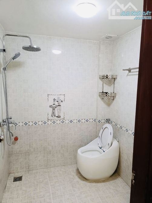 NHÀ ĐẸP - NGỌC THUỴ - Ô TÔ ĐỖ TẬN CỬA - 2
