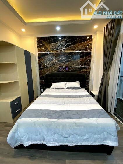 Chỉ 22 tỷ  - tòa CHDV 6 lầu có HĐT 100 triệu/th - 5x27m gần Ngã 4 CMT8 và Tô Hiến Thành - 2