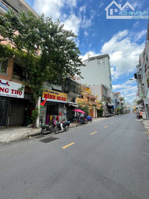 Nhà mặt tiền đường Trần Minh Quyền quận 10, DT: 4.3x19m - giá chỉ 2x tỷ - 2