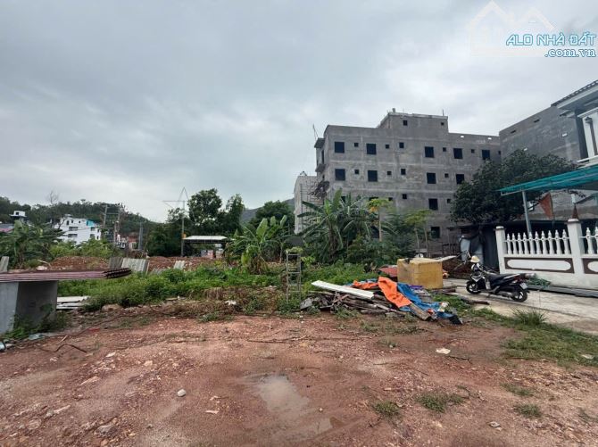 Bán đất Xóm Xi nội hoàng yên dũng dt 182m mt 10m giá 4.2 tỷ - 2