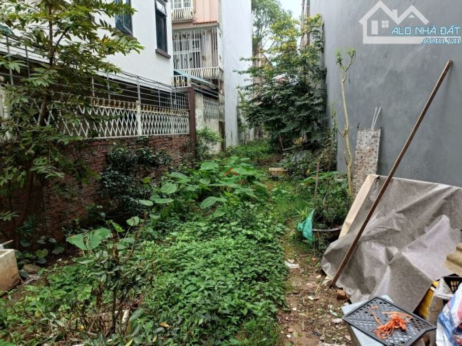 Bán GẤP lô Đất Kẻ Tạnh - Giang Biên, ô tô đỗ cổng, 53m, MT 5m, nhỉnh 5 tỷ - 2