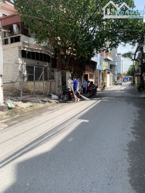 BÁN ĐẤT 16 tỷ 90m MẶT TIỀN 5m NGUYỄN VĂN LINH,NGÕ Ô TÔ TRÁNH LONG BIÊN - 2
