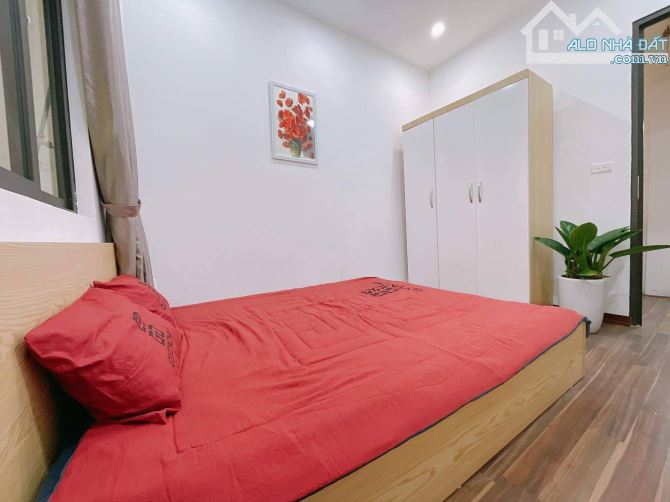 TÔI BÁN NHÀ PHỐ HÀO NAM 18M, NGÕ RỘNG THOÁNG , BA GÁC VÀO TẬN CỬA GIÁ CHỈ 3TỶ9 - 2