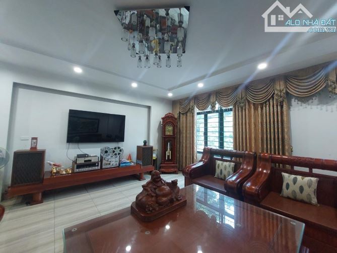 Bán nhà Phân lô - Phố Lâm Hạ - LONG BIÊN - DT 81m 5t - 2