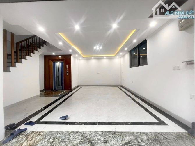 BÁN NHÀ CÙ CHÍNH LAN – PHÂN LÔ – Ô TÔ – THANG MÁY – KD TỐT - 2