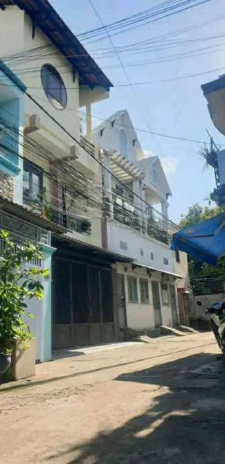 Nhà 3 tầng bán gấp đường 393 Phường Phước Long B giá 7.6 tỷ HXH 7 chỗ - 2