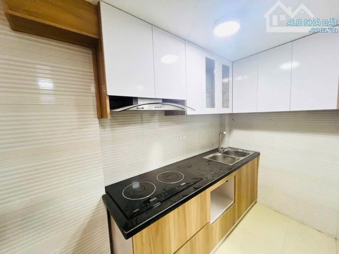 BÁN NHÀ GIA QUẤT 35m-5 TẦNG-4,5MT-4 TỶ NGÕ RỘNG - SỔ ĐỎ HOA HẬU - 2