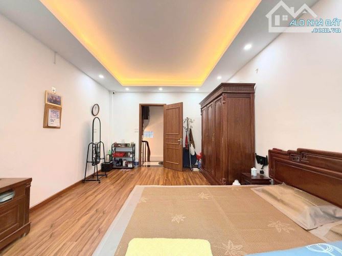 Mai Động- Nhà mới đẹp- Ngõ rộng thoáng- Full nội thất - Vài bước ra phố- 37m2- 5 tầng - 2