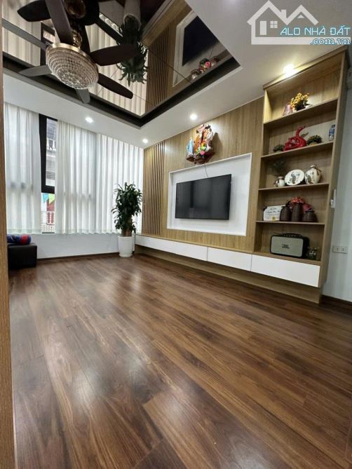 CỰC PHẨM LÔ GÓC, 6 TẦNG THANG MÁY, GARA Ô TÔ ,GIỮA LÒNG KĐT VĂN PHÚ SẦM UẤT. - 2