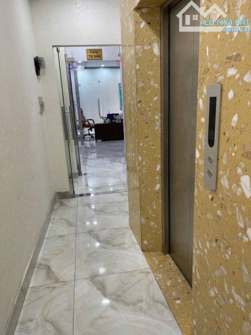 MẶT TIỀN CMT8 QUẬN 10 - NGAY NGÃ BA TÔ HIẾN THÀNH - 100M2 - 7TẦNG BTCT 5PN - 28TỶ - 3