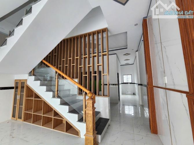 NHÀ LẦU ĐÚC KIÊN CỐ 2TY150 THƯƠNG LƯỢNG - 3
