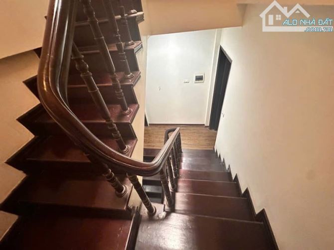 Cần bán nhà phố Chùa Hà 45 m2 4 tầng 4 m mặt tiền 12,4 - 3