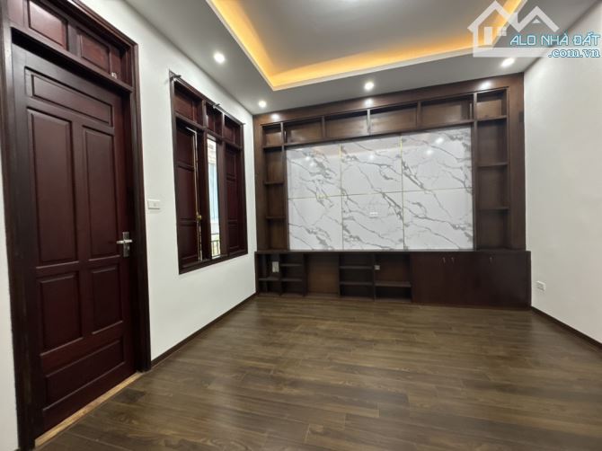 Bán nhà mặt ngõ oto khu phân lô lê trọng tấn thạnh xuân. 5 tầng máy ở hay kd VP , spa - 3