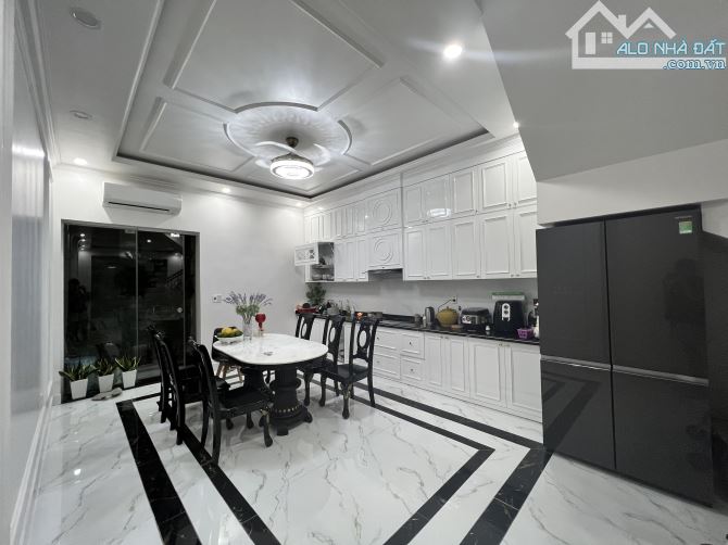 Bán nhà Văn Cao - Thư Trung khu phân lô 4 tầng độc lập sân cổng - 3