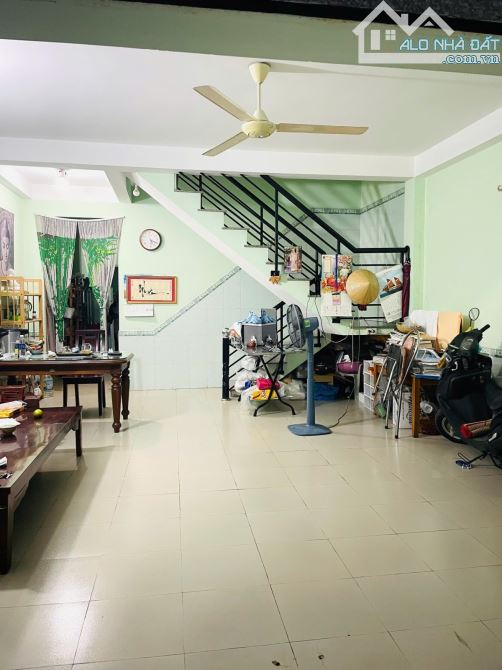 Chủ gấp bán nhà 78m2.3 tầng đường số 2.BHHB. Bình Tân. Chỉ4.9 - 3