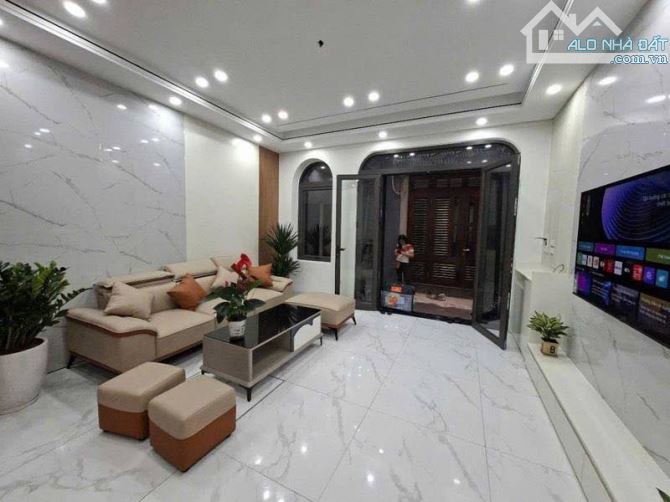 Siêu Phẩm Giá Tốt Phố Trạm 38m2 5T, MT5m Ô Tô Cạnh Nhà, Full Nội Thất Chỉ 7.x Tỷ - 3