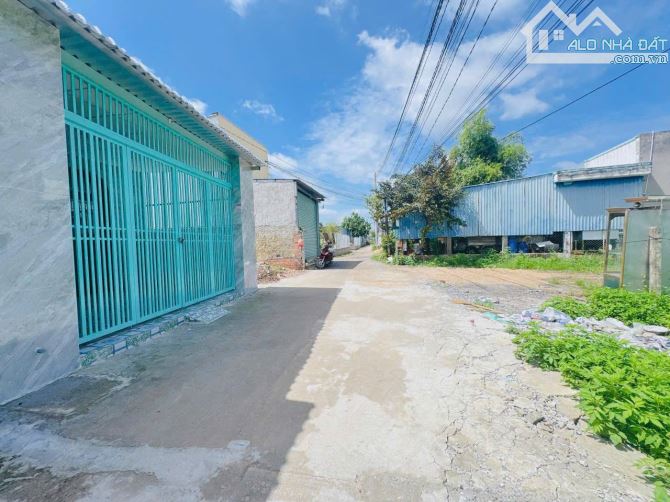 Bán Lô Đất Đẹp Shr , Dt 8,8x21=-185m2 giá 1 tỷ 450 tl ,Tại Bình Tiền 1 , Đức Hòa Hạ - 3