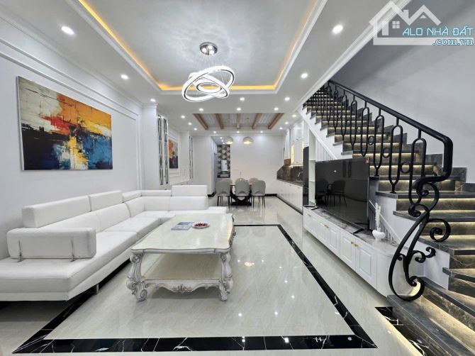 Nhà 2 Tầng Tân Cổ Điển Gần Làng Hành Hương - Kiệt Ô Tô 105 Minh Mạng - Cách Đường Chỉ 40M - 3