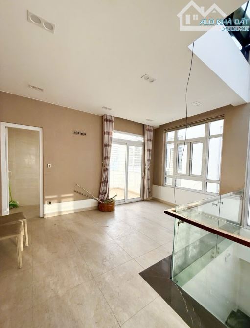 Q8 MẶT TIỀN ÂU DƯƠNG LÂN 4.1x22M 4 TẦNG TIỆN Ở KẾT HỢP KINH DOANH FULL NỘI THẤT - 3