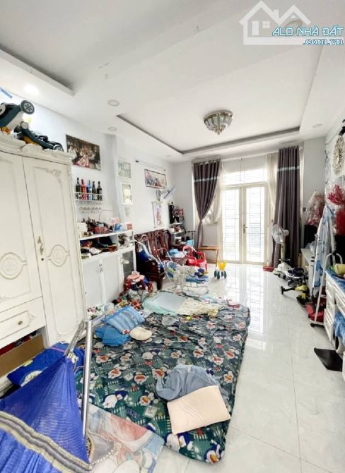 GIẢM CHÀO 450TR. Bán nhà Nguyễn Quý Yêm 93m2 3 tầng hẻm xe hơi thông, còn nhỉnh  6 tỷ - 3