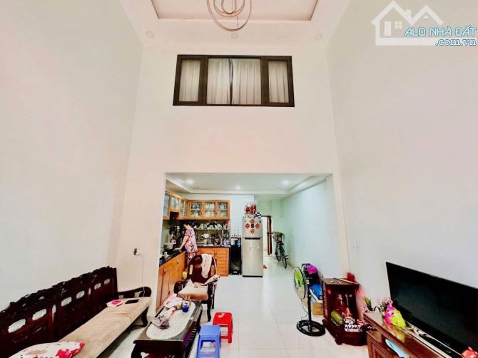 Căn thứ 2 thì không có căn thứ nhất là ĐÂY - 3