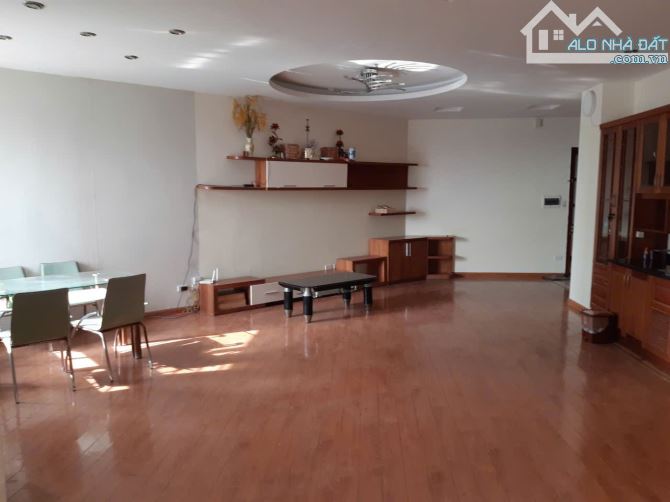 Cho thuê căn hộ 108m 2 phòng ngủ nội thất cơ bản tại 57 Vũ Trọng Phụng chỉ 12 tr/tháng - 3