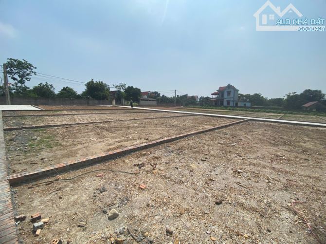 Bán đất nghỉ dưỡng Cẩm Lĩnh, gần hồ Suối Hai 100 m2, giá chưa đến 1 tỷ, ô tô đỗ - 3