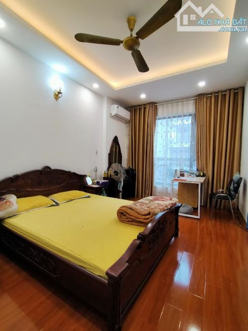 💥CƠ HỘI VÀNG💥 BÁN NHÀ PHỐ BỒ ĐỀ – LONG BIÊN – Ô TÔ CX5 CHẠY VÈO VÈO – 45M² – CHỈ 10.8 TỶ - 3