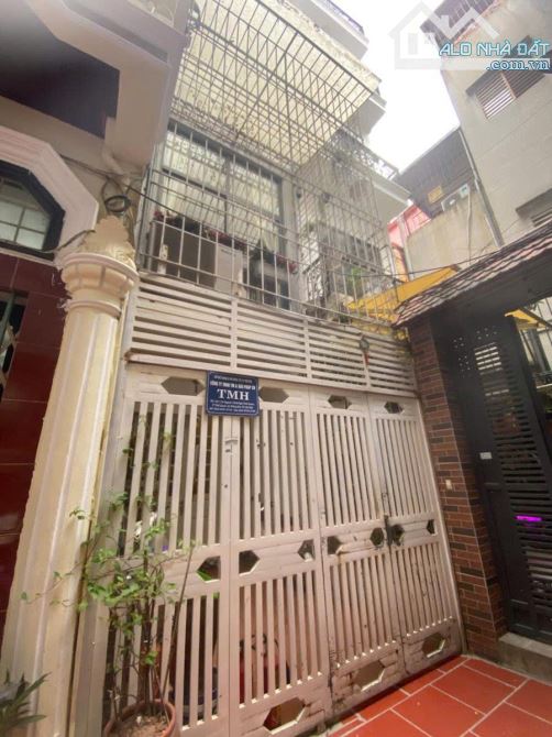 NHÀ ĐẸP THỔ QUAN TRUNG PHỤNG - NGÕ THOÁNG DT 42m2 4 tầng MT 3m Giá 9.7 tỷ - 3