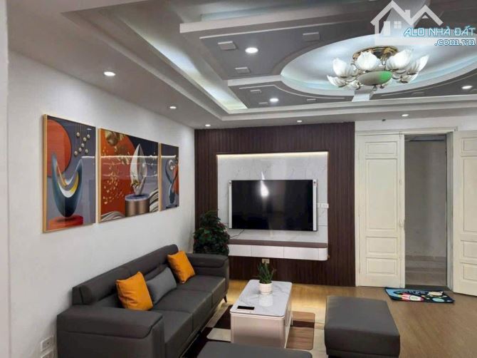 TRẦN CUNG BẮC TỪ LIÊM DT 45M GIÁ 7,5 TỶ 5 TẦNG 2 THOÁNG NHÀ PHÂN LÔ NGÕ  Ô TÔ - 3