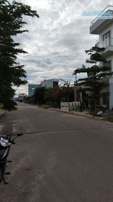 Đất ôm cua góc mặt tiền view sông khu đê đông - 4