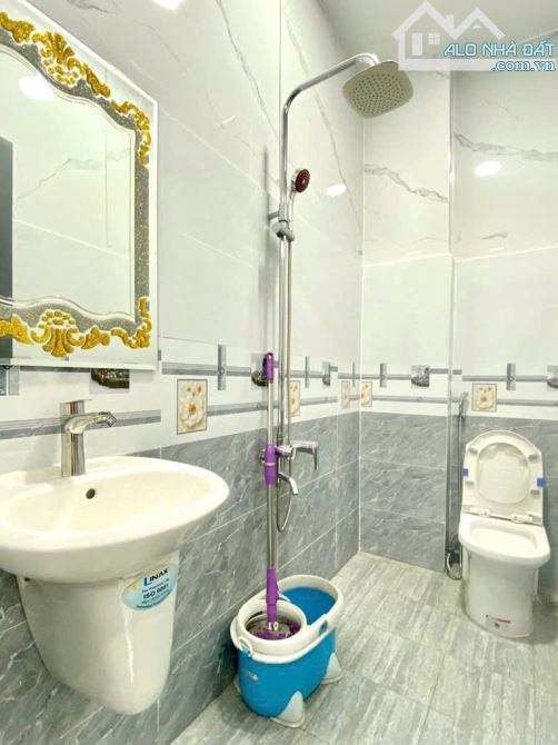 NHÀ ĐẸP 4 TẦNG HXH KHU PHÂN LÔ ĐỒNG BỘ HT 13 Q. 12- 53m2 (5x11) 4PN chỉ hơn 5tỷ

◾️g - 4