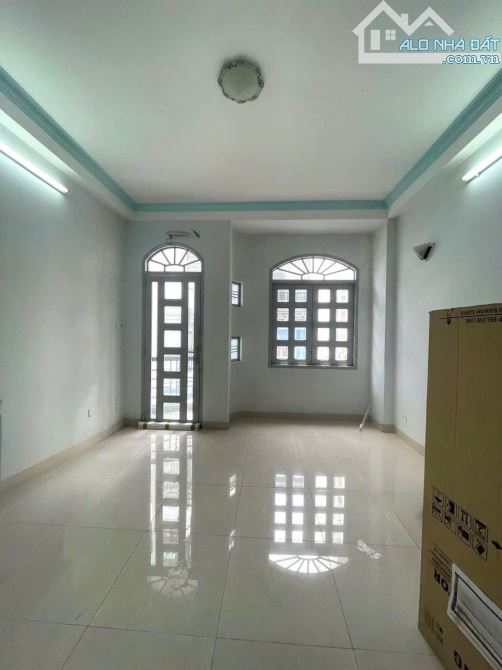 TÂN PHÚ - ĐƯỜNG KHUÔNG VIỆT - HẺM XE TẢI - 42m²  ( 4.1 x 10.2m ) 4TẦNG - 3PN,3WC - 5.7 TỶ - 4