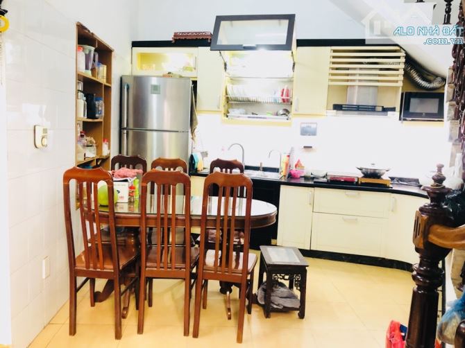BÁN GẤP NHÀ VÕ THỊ SÁU Q.HBT-LÔ GÓC-Ở HAY LÀM VP ĐỀU ĐẸP-103m2- 2 TẦNG - 20.2 TỶ - 2