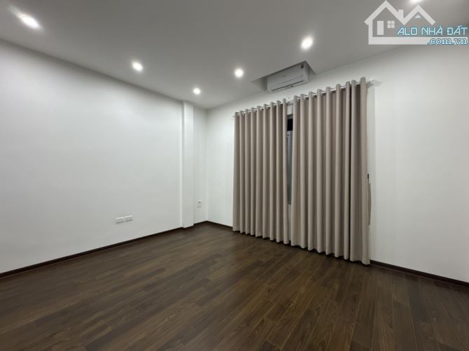 Bán nhà mặt ngõ oto khu phân lô lê trọng tấn thạnh xuân. 5 tầng máy ở hay kd VP , spa - 4