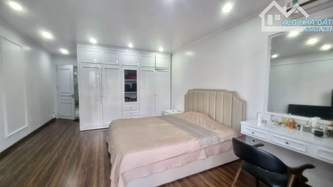 Bán nhà Văn Cao - Thư Trung khu phân lô 4 tầng độc lập sân cổng - 4