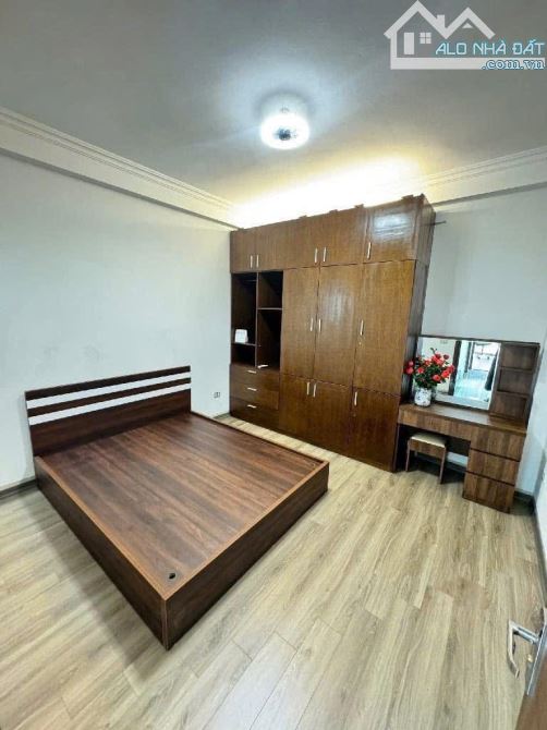 BÁN NHÀ 12 tỷ NGUYỄN VĂN CỪ 50m NGÕ Ô TÔ,GARA KHU VÍP LONG BIÊN HÀ NỘI - 4