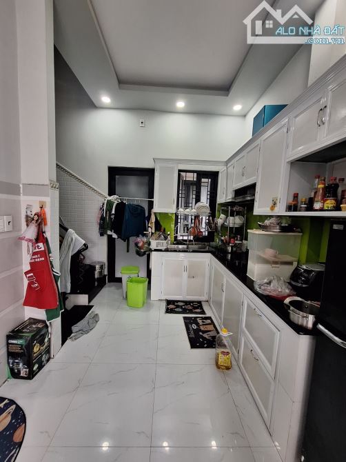 Q9, TĂNG NHƠN PHÚ B, 80M2(5,7*15)* 4 TẦNG, SẴN DÒNG TIỀN 22TR/THÁNG. GIÁ RẺ NHẤT KHU VỰC - 4