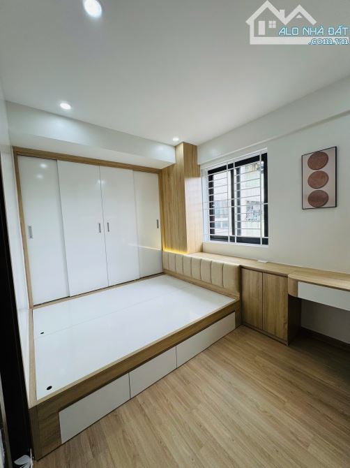 Bán căn hộ sổ đỏ hàng hiếm tòa CT1, chung cư Vĩnh Hoàng, Đền Lừ, 64m2, 3 ngủ, giá 4 tỷ - 4