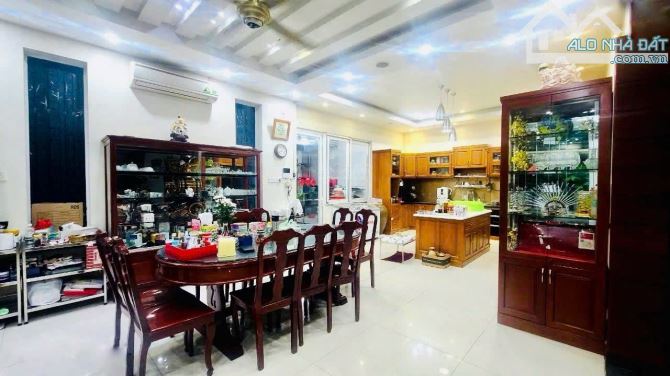 Biệt Thự 280m2 Góc 2 Mặt Tiền Hẻm Vip 149 Bành Vân Trân-Ngay CMT8-Xây Hầm 4 Lầu Mới Đẹp - 4