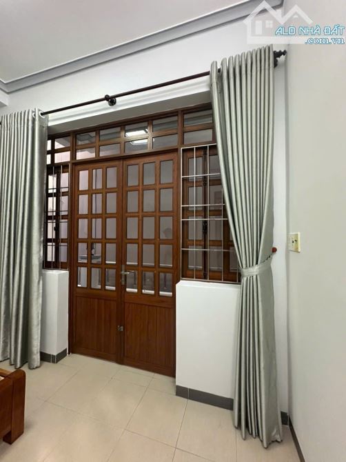 Nhà 4 tầng hẻm Nguyễn Hữu Huân trung tâm thành phố giá chỉ 4,5 tỷ - 4