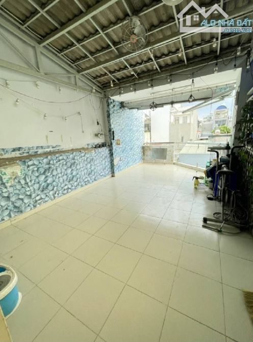 GIẢM CHÀO 450TR. Bán nhà Nguyễn Quý Yêm 93m2 3 tầng hẻm xe hơi thông, còn nhỉnh  6 tỷ - 4