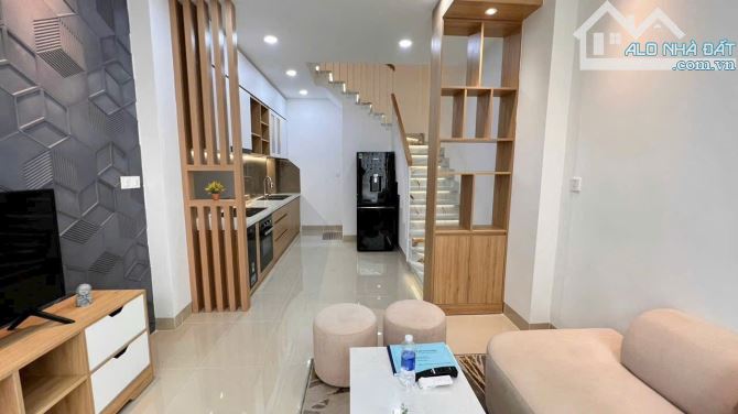 🏘🏘NHÀ ĐẸP 4 TẦNG ĐỐI DIỆN UB QUẬN GÒ VẤP GIÁ 4 TỶ 780 - 4