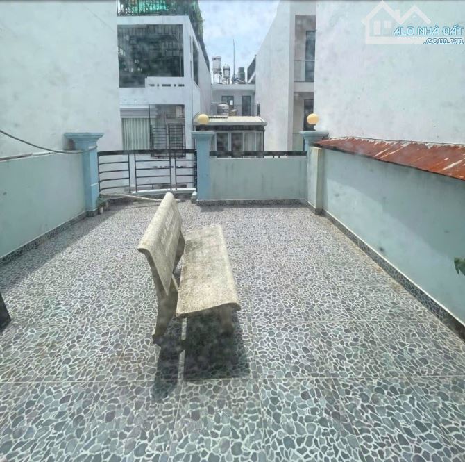 TÂN PHÚ - ĐƯỜNG KHUÔNG VIỆT - HẺM XE TẢI - 42m²  ( 4.1 x 10.2m ) 4TẦNG - 3PN,3WC - 5.7 TỶ - 5