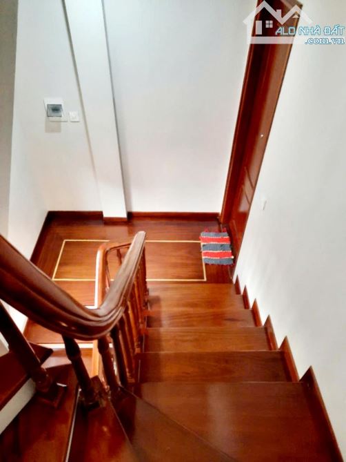 BÁN NHÀ TÔN ĐỨC THẮNG -ĐỐNG ĐA - Ô TÔ ĐỖ CỬA -40M2-5 T -16,3 TỶ - 5