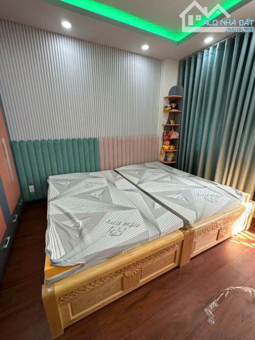 NHÀ MỚI  VỊ TRÍ ĐẮC ĐỊA  THIÊN PHƯỚC P9  CƠ HỘI AN CƯ GIỮA LÒNG TÂN BÌNH!, 2 LẦU , GIÁ 10. - 5